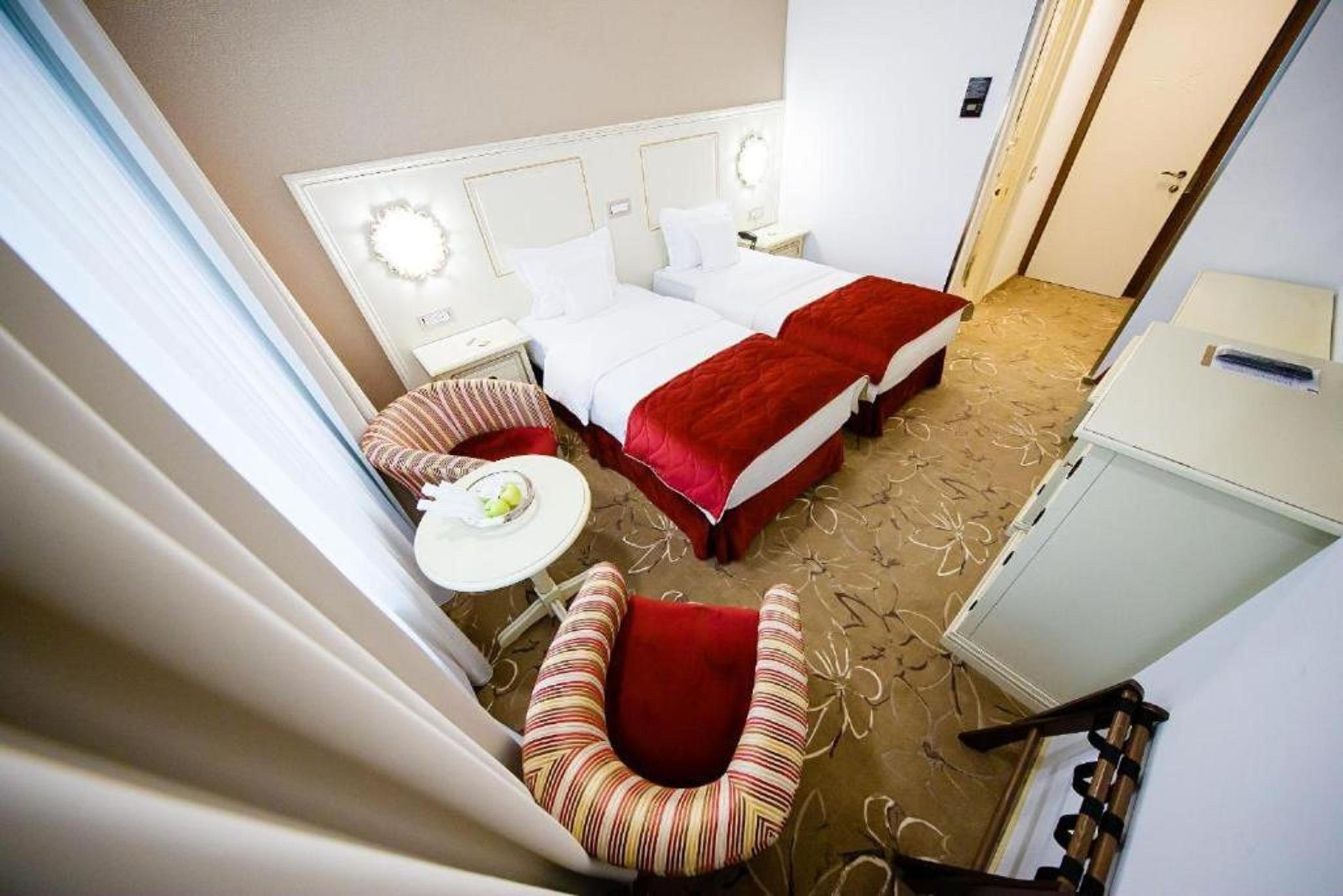 יאשי Pleiada Boutique Hotel & Spa מראה חיצוני תמונה A room at the hotel